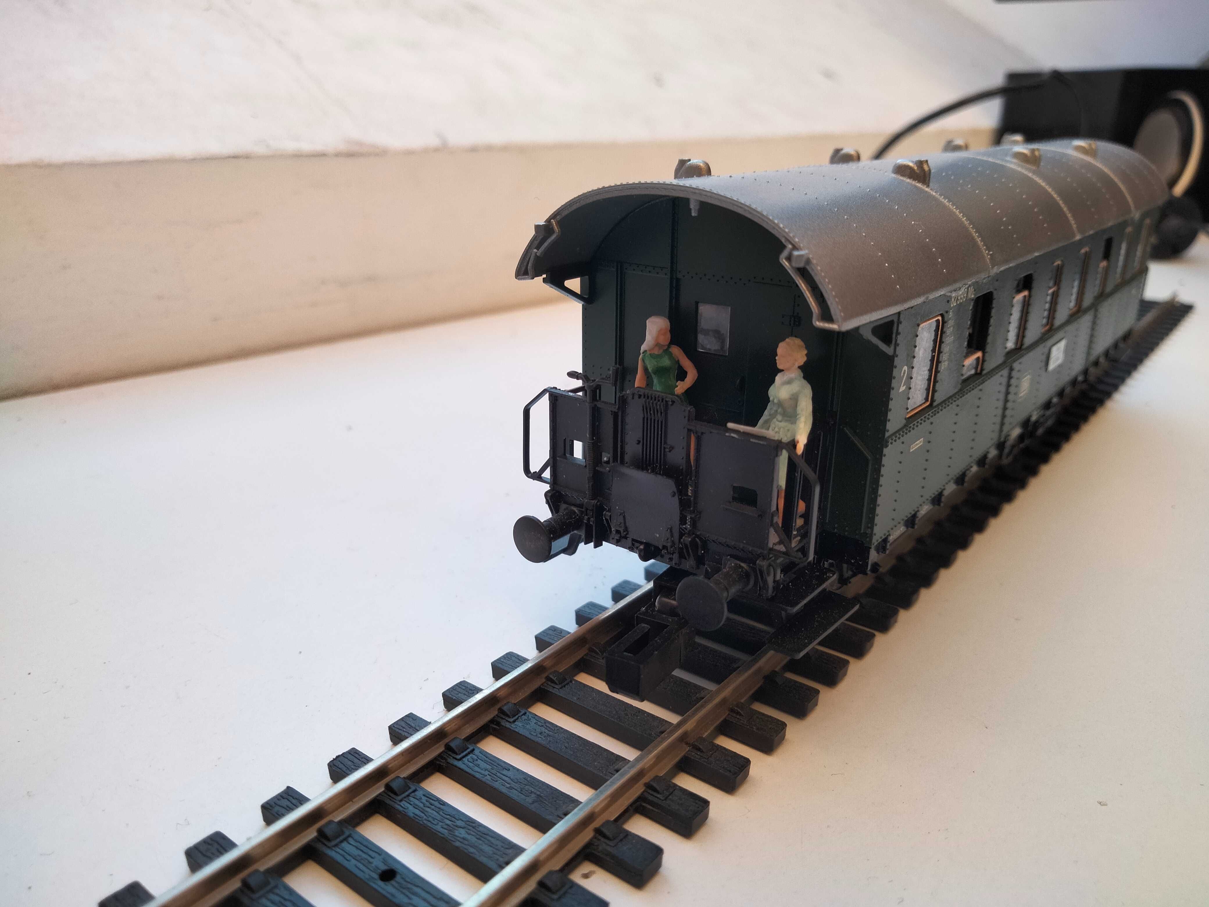 Model wagonu kolejowego DB Fleischmann H0 - 5075, 5076, 5077 (5 szt.)