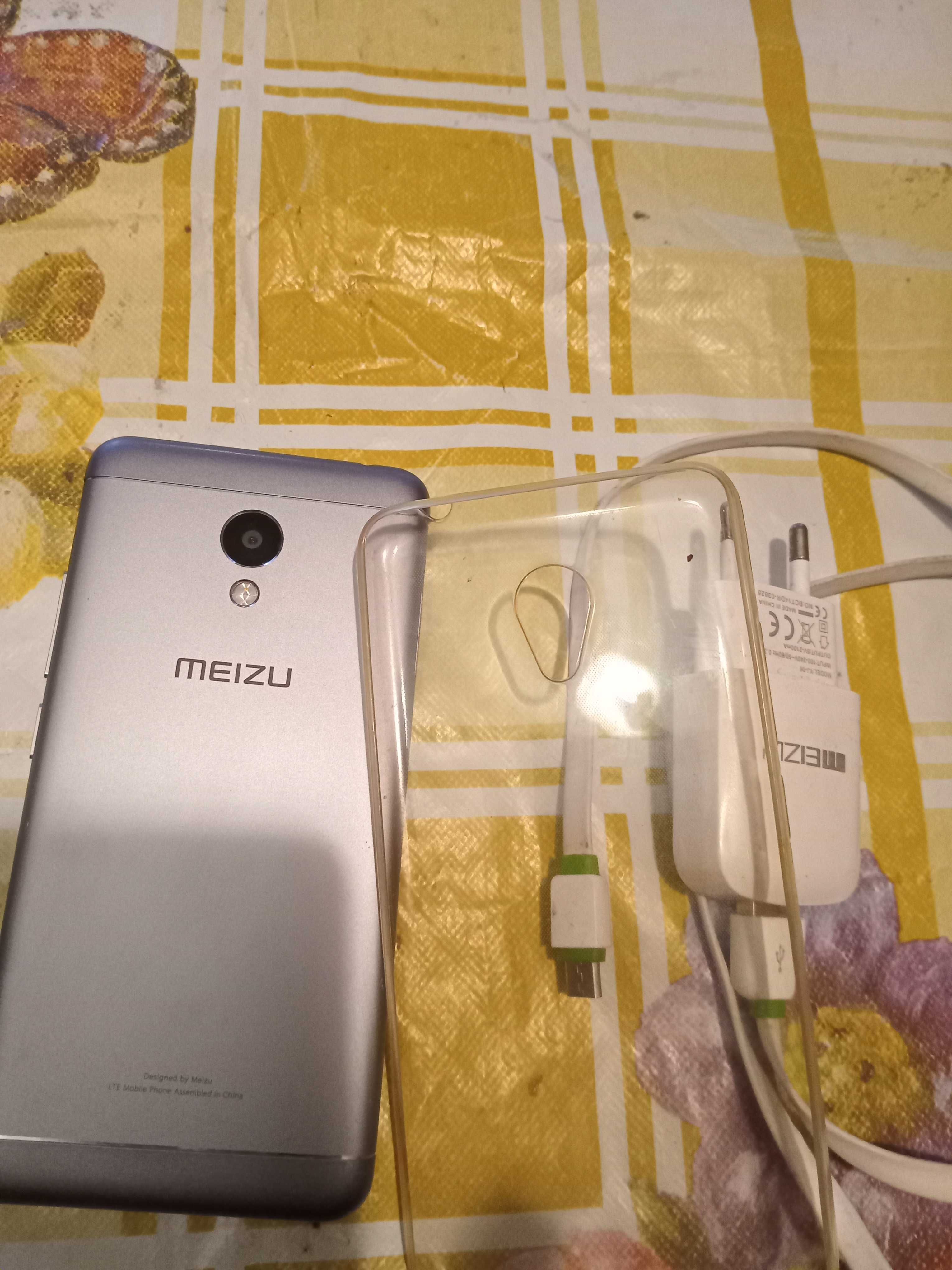 Телефон meizu б/у майже новий акамулятор новий.все працює.