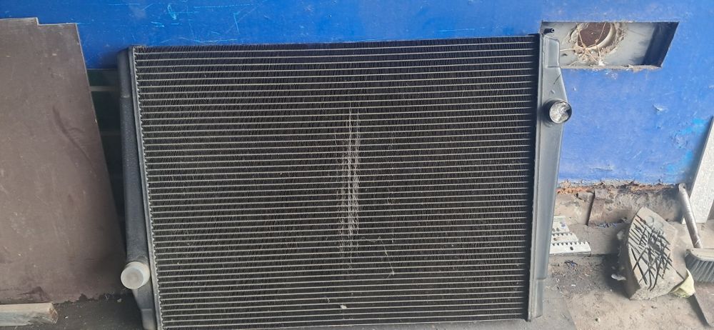 Радиатор охлаждения автобуса VOLVO.