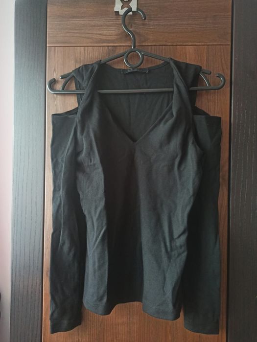 Czarna bluzka w wycięciami bluzka wycięte ramiona XS bluzka Allsaints