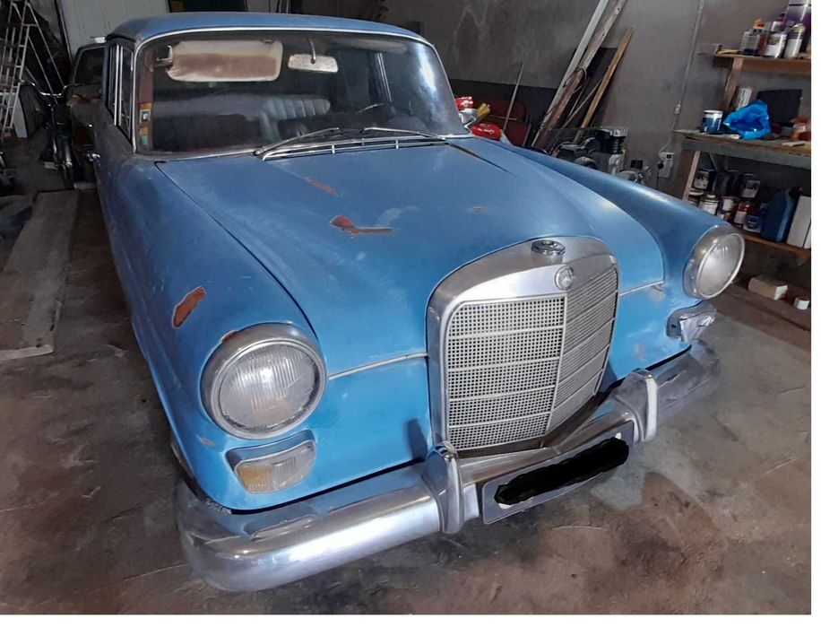 Mercedes 200d clássico rabo de peixe 1966