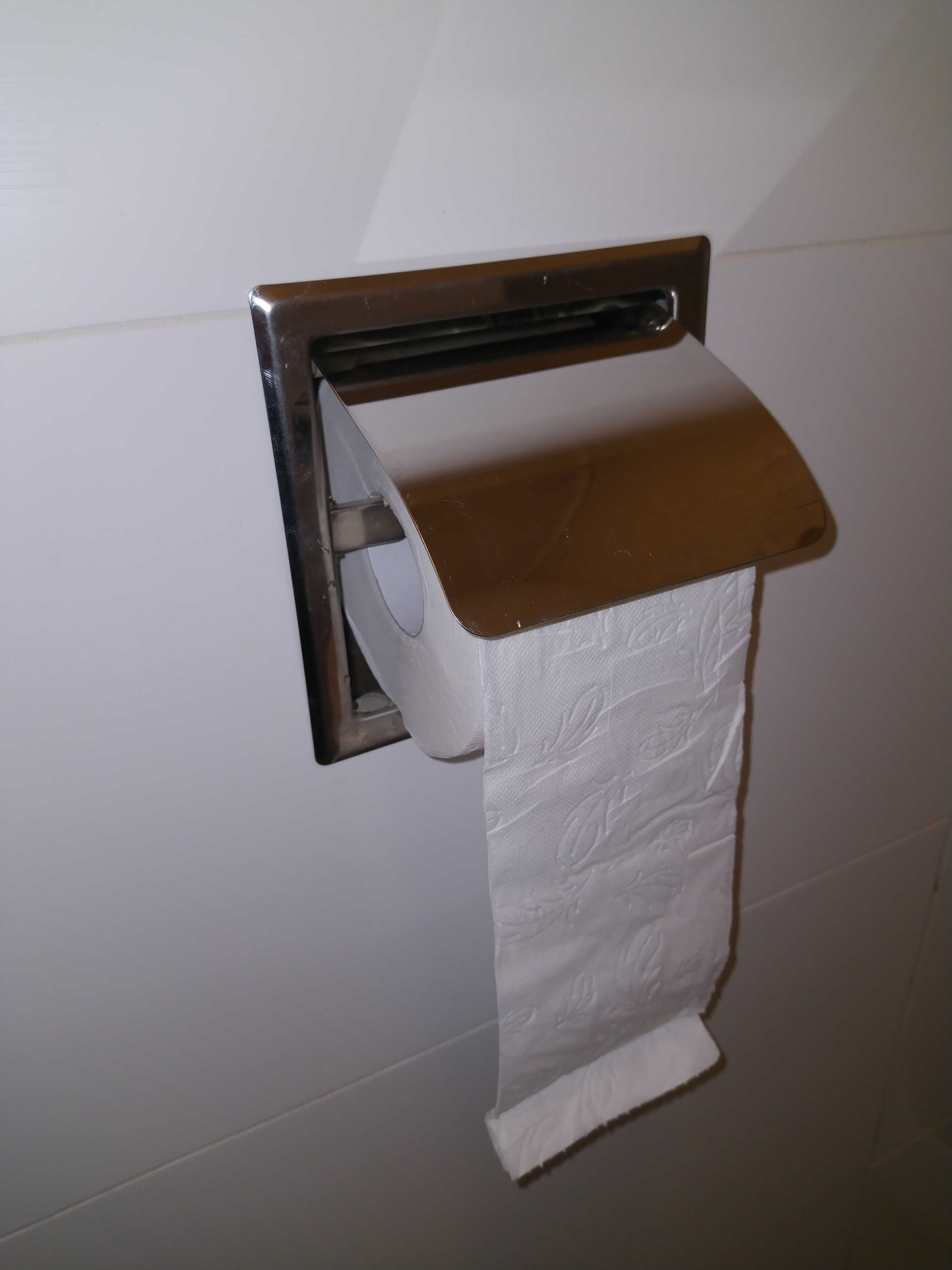 Uchwyt na papier toaletowy do zabudowy