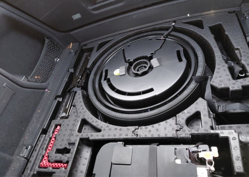 Розбір розборка ауді кю5 80A Audi Q5 80A капот бампер крила колір LX7R