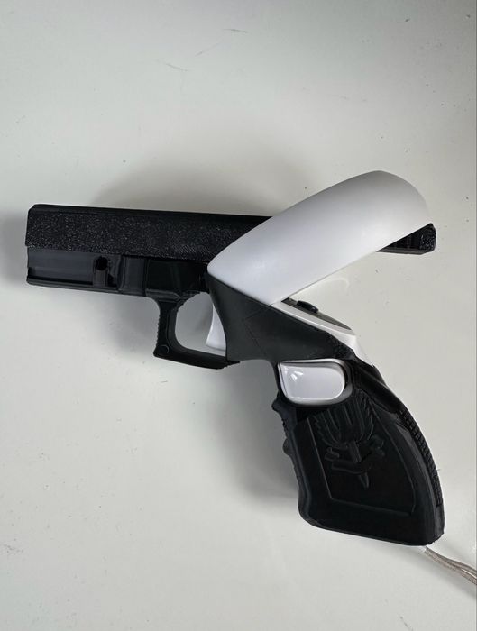 Nakładka Glock 17 na kontroler Meta Quest 2 / 3 realistyczny uchwyt VR