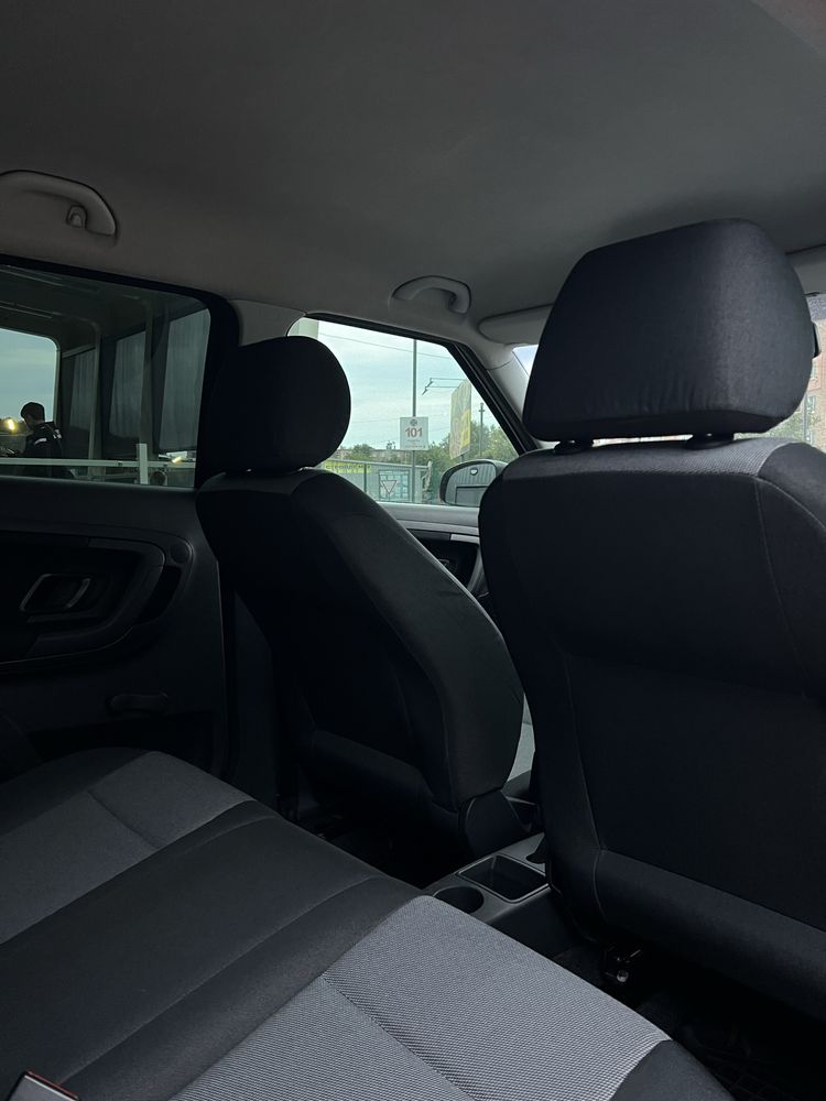 Продам Skoda Fabia 2011 года газ-бензин