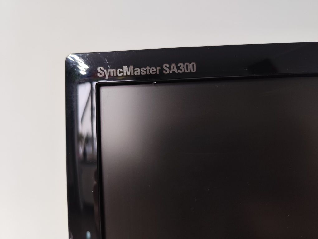 Monitor Samsung Sync Master SA300 22 całe Jak Nowy