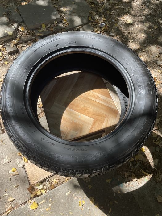 Продам покрышки  225/60/17 зима. б/у.