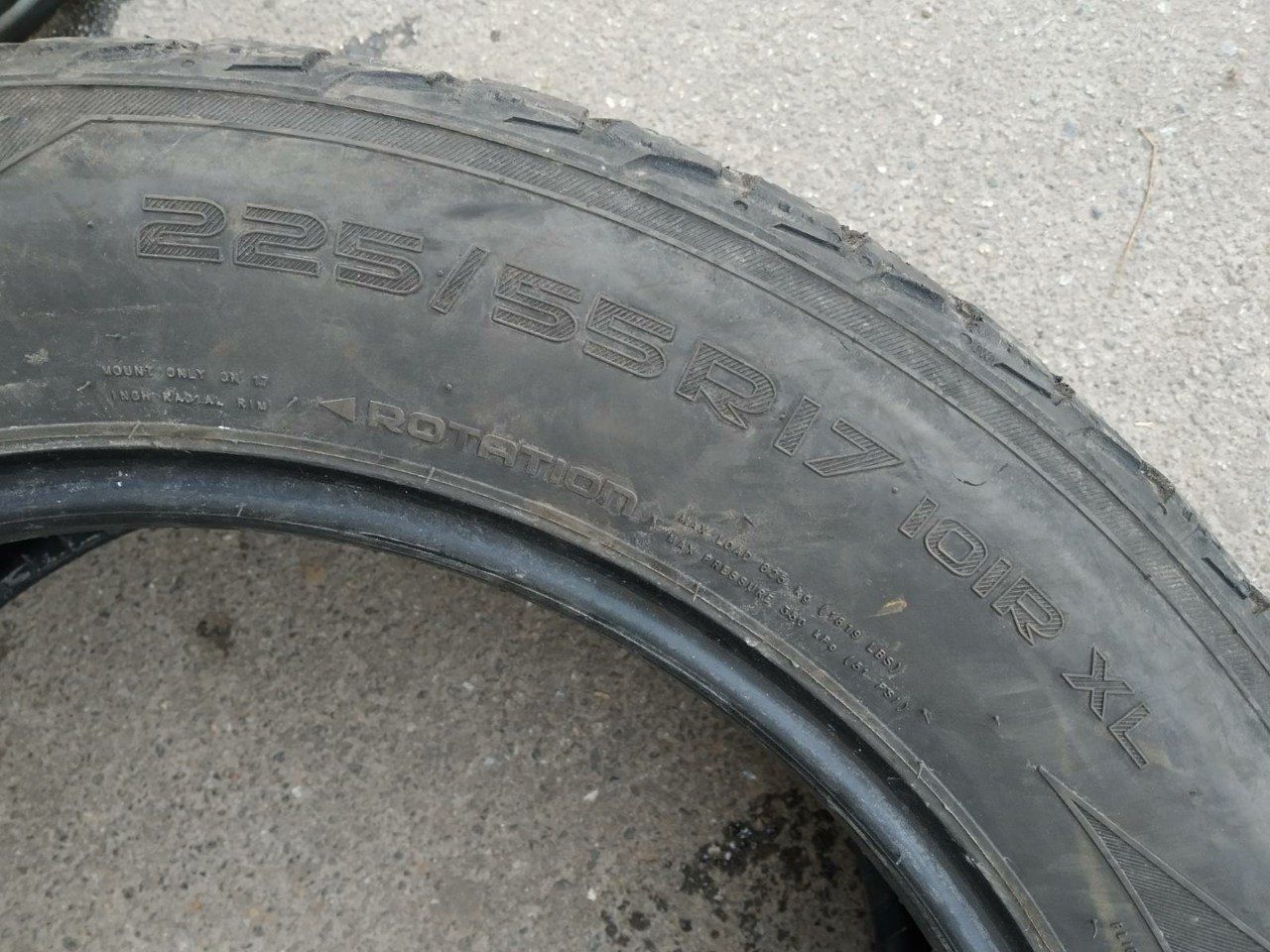 Зимова резина 225/55 R17