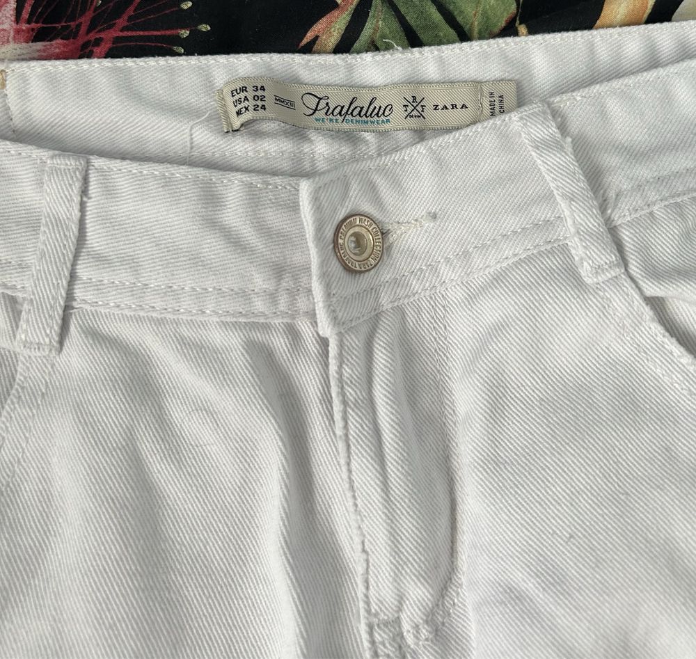 Białe jeansy boyfriend  Zara r.34 xs