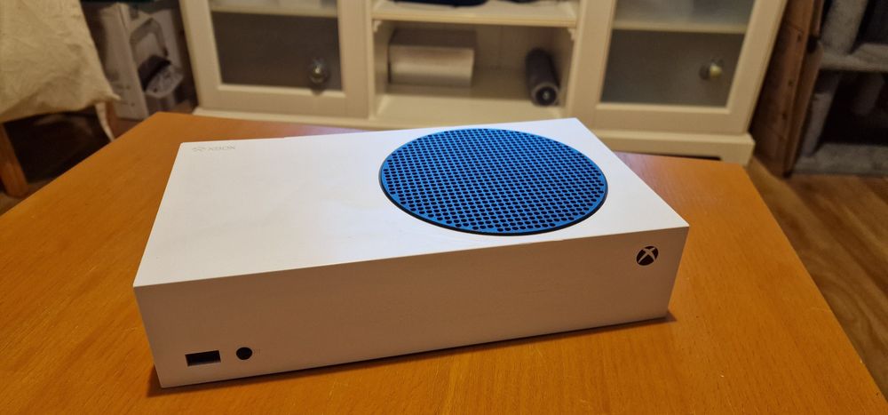 Xbox Series S 512gb +2 pady +stacja ładująca