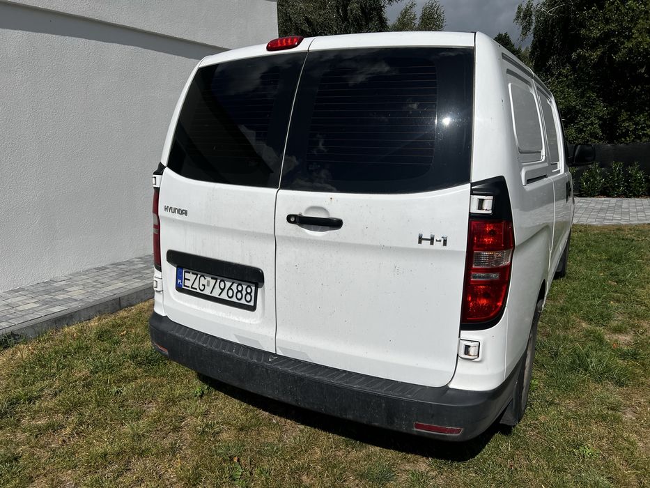 Hyundai H1  2,5 l 170 km
