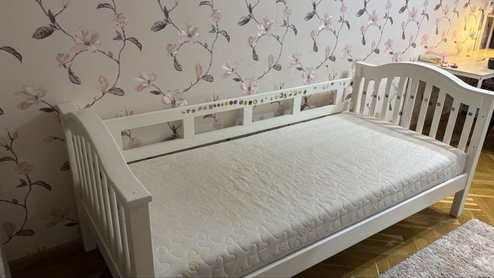 Продам мебель детскую