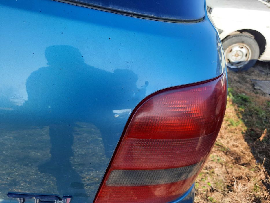 klapa bagażnika LX6V audi A4 B5 avant