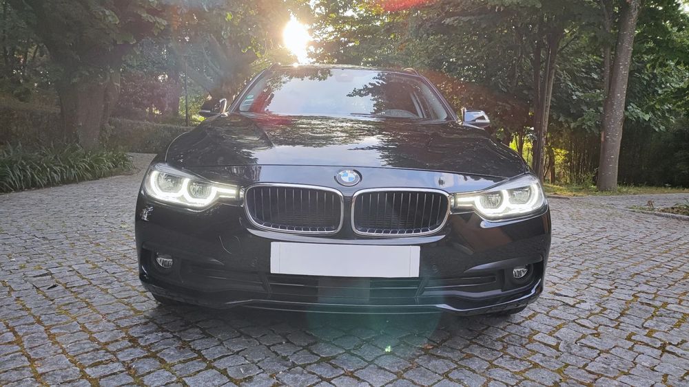 BMW 320 d Touring xDrive Advantage Auto