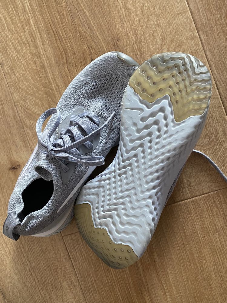 Nike 36 Epic React Flyknit Bg szare
