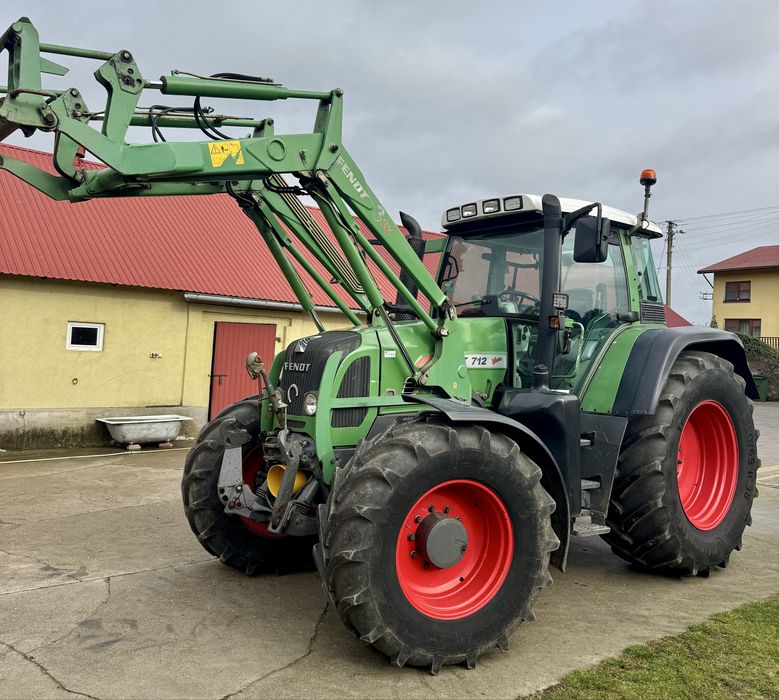Fendt 712 vario tms com3 z ladowaczem.