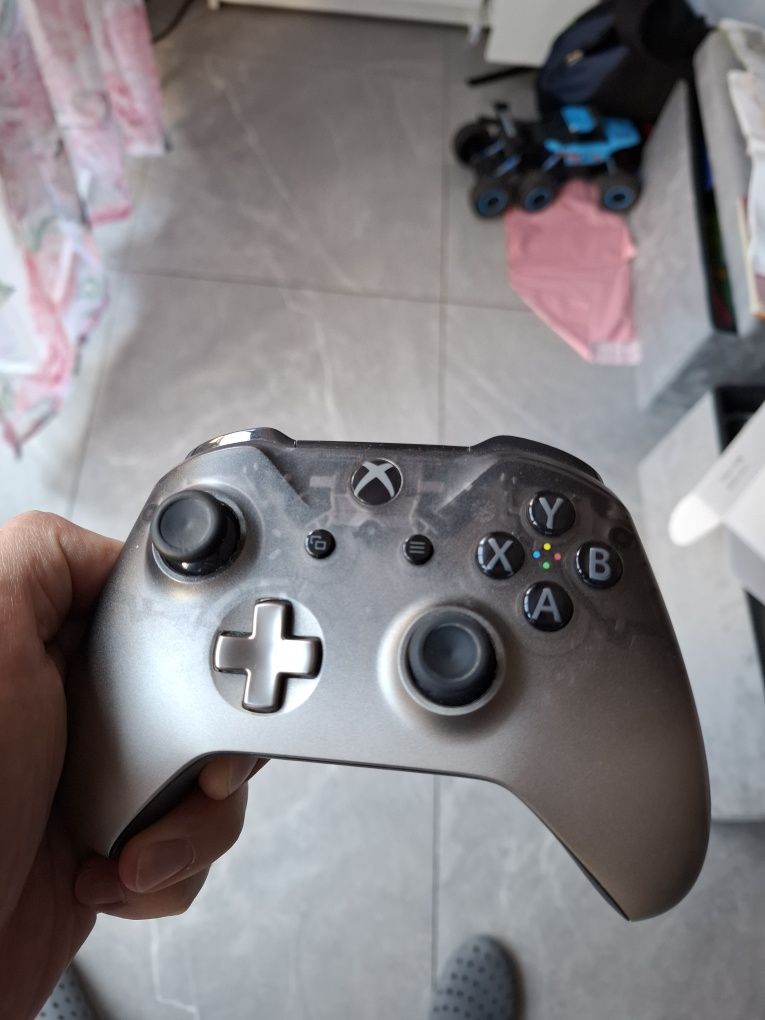 Pad xbox one S/X series PC limitowany phantom