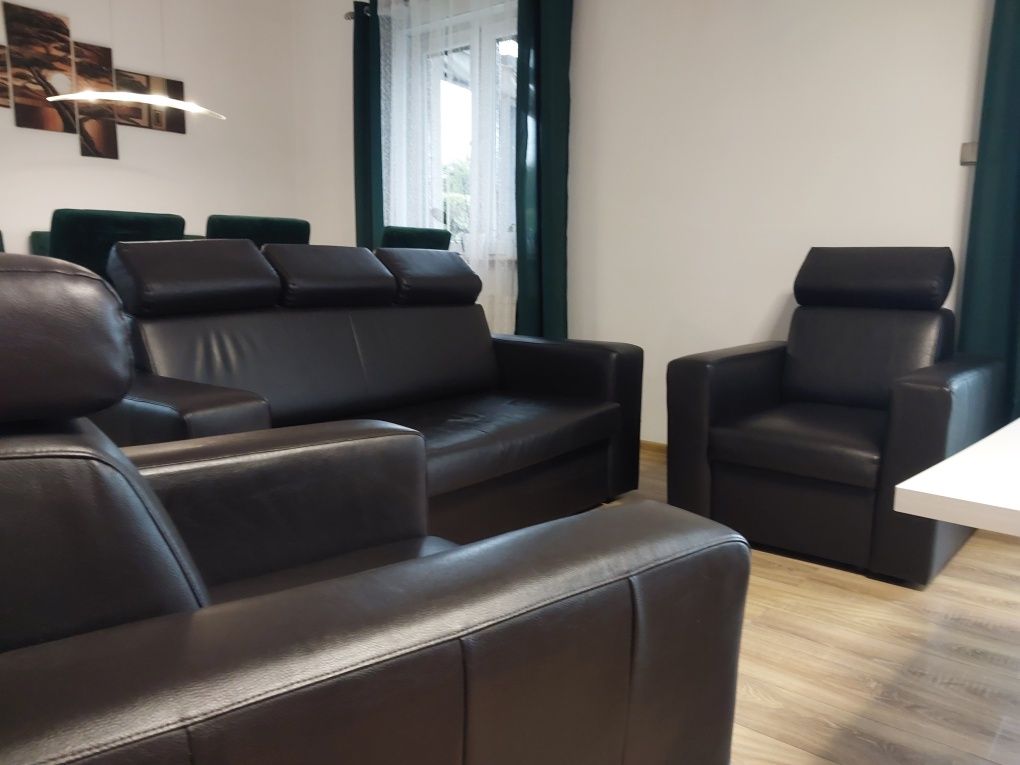 Zestaw wypoczynkowy. Sofa + fotele