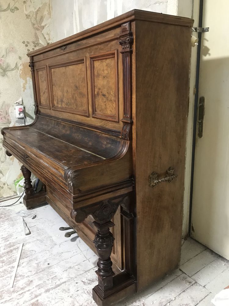 Продам срочно антикварное немецкое пианино G. Schwechten