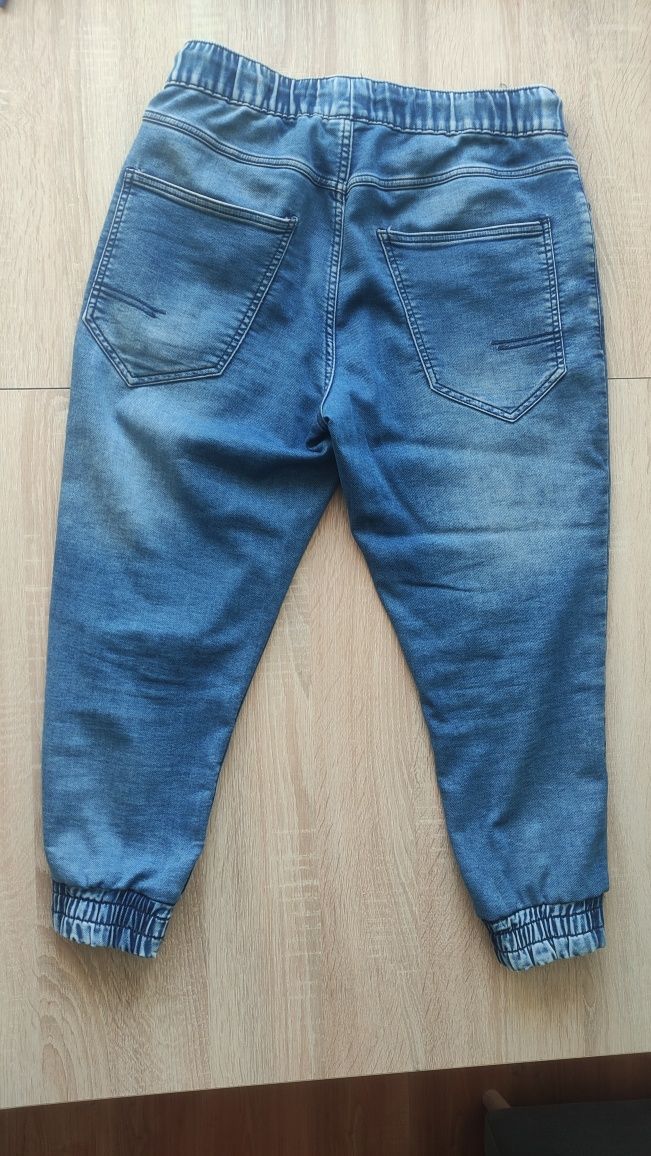 Spodnie jogger Reserved 31/32