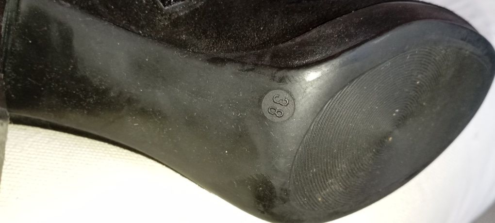 Botas camurça pretas de cano alto Y Enzo
