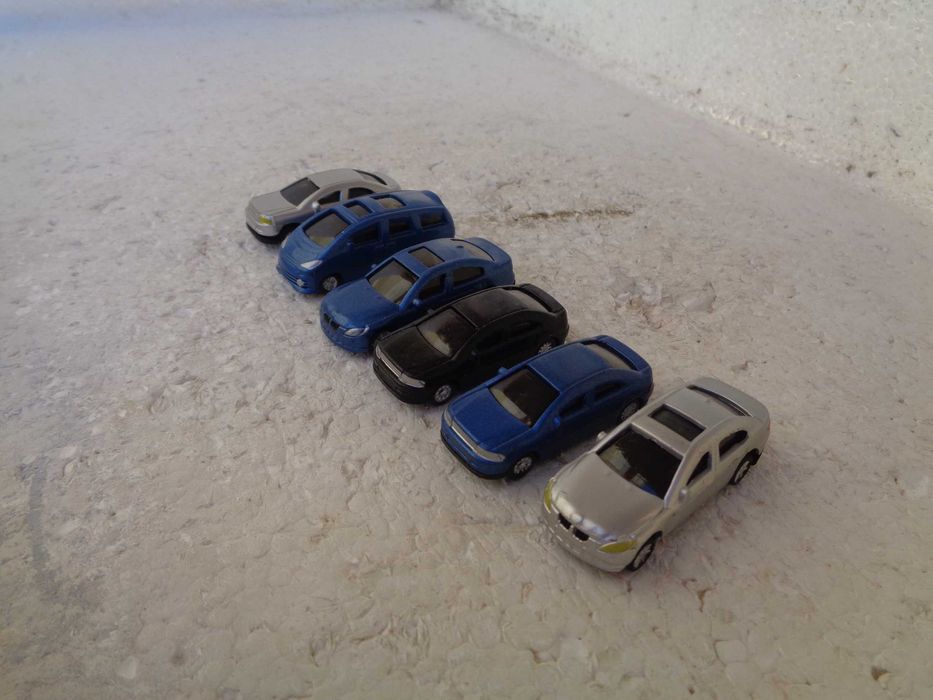 1:87  Lote de 6 carros para pista comboio