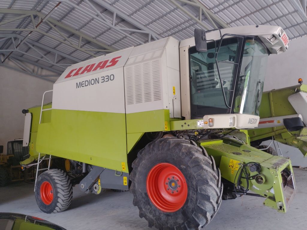 Claas Medion 330