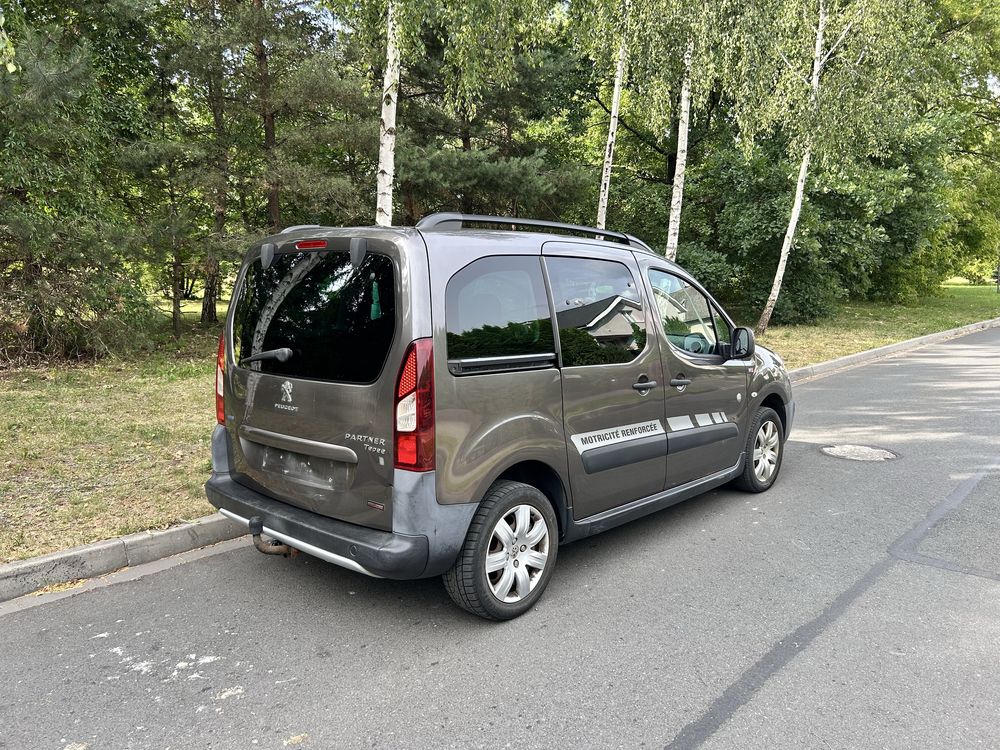 Prugeot Partner 2015  242 tys km ORYGINALNE