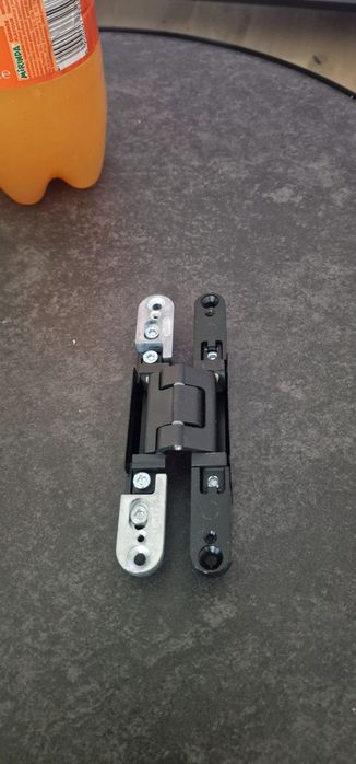 Zawias do drzwi TECTUS TE 240 3D