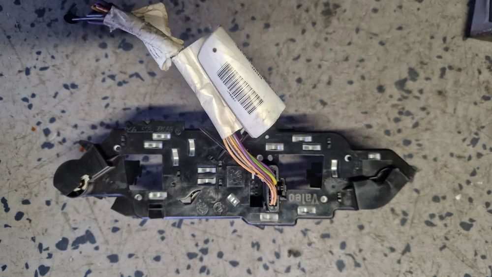 PEUGEOT 307 HB WKŁAD LAMPY TYŁ PRAWY