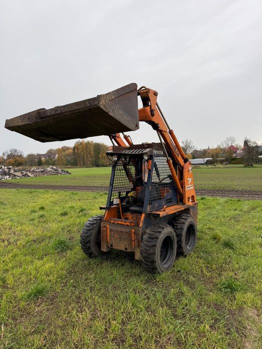 Mini Ladowarka , bobcat , Toyota claeys sdk 7.