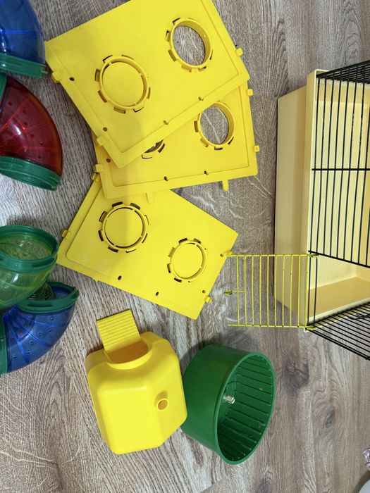 Клетка для хомяка с домиком, трубой, барабаном, б/у