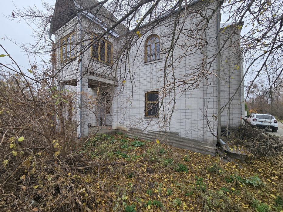 Новобудова двоповерховий будинок з гаражем – вигідна пропозиція