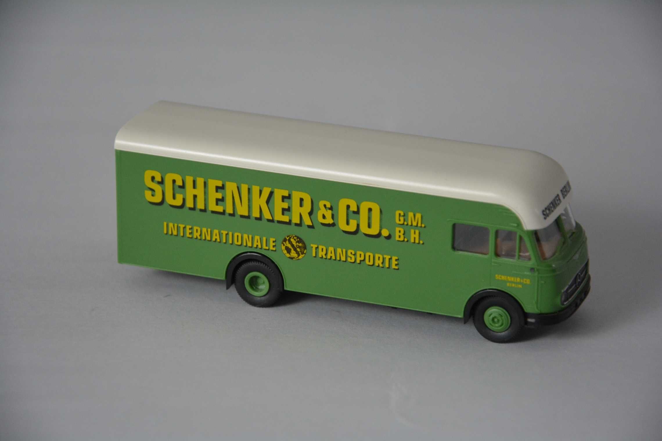 1:87 (H0) Brekina 57190 - MB LP 322 Ackermann Pullman- Schenker Berlin