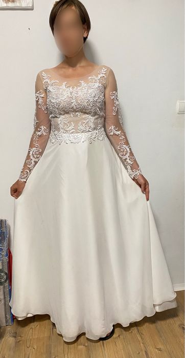 Suknia ślubna z koronką elegancka skromna okazyjnie niska cena