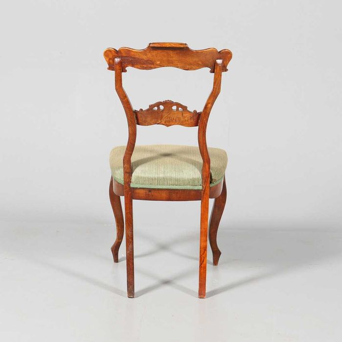 Zestaw mebli dwa krzesła plus jeden stoliki