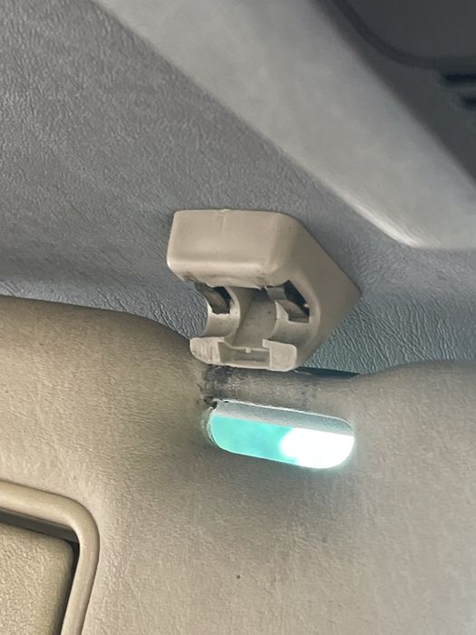 Тримач козирків з підсвіткою Mercedes W123, W124, W126, W140,W201