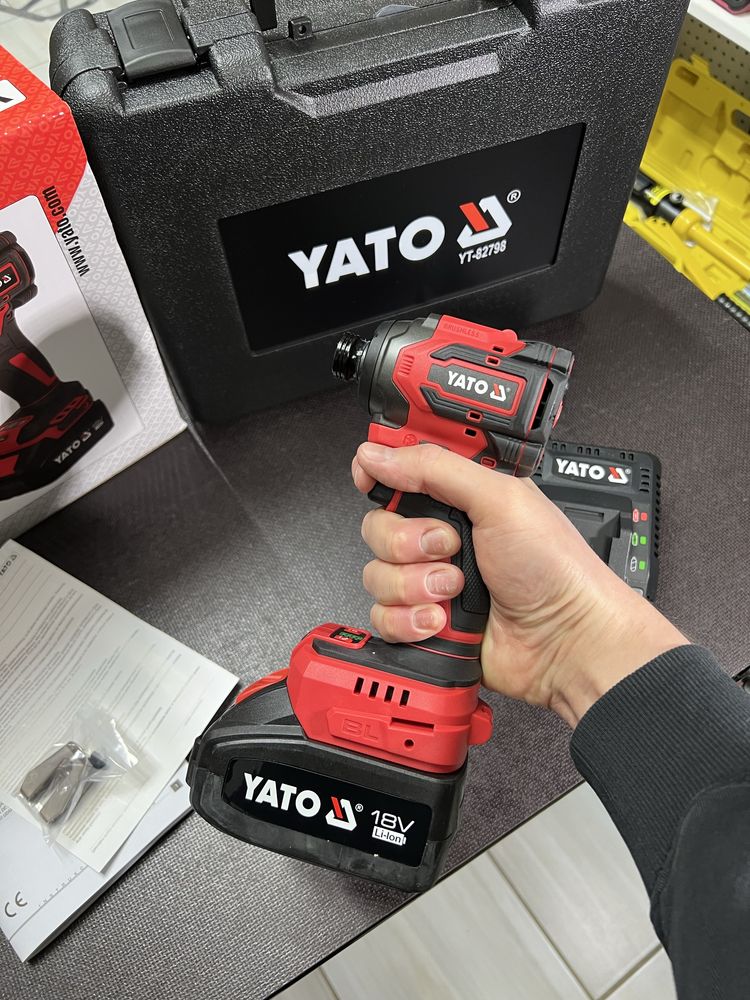 Ударный бесщеточный винтоверт импакт Yato YT-82798 На 230 Нм