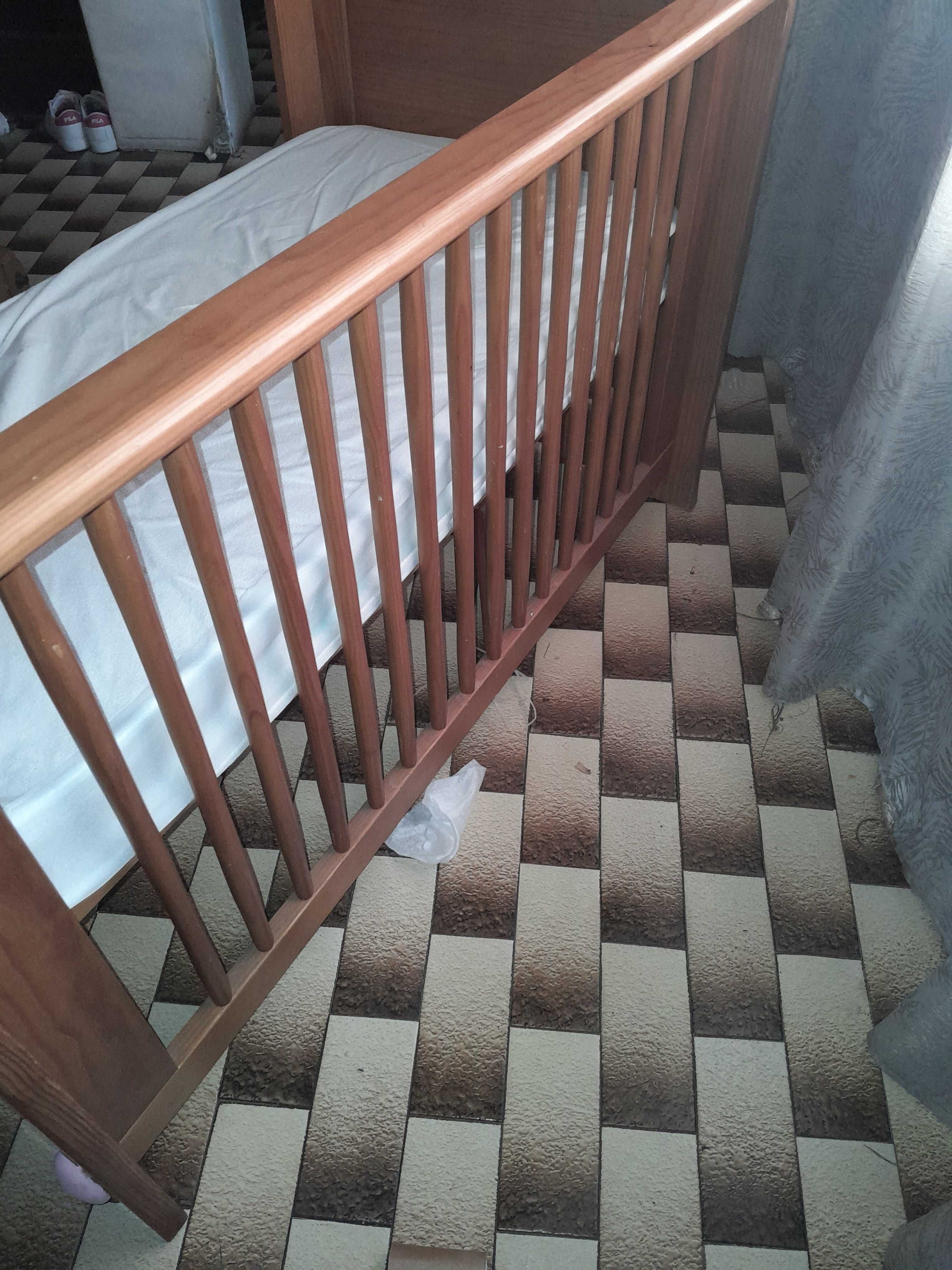 Quarto de bebé com colchao