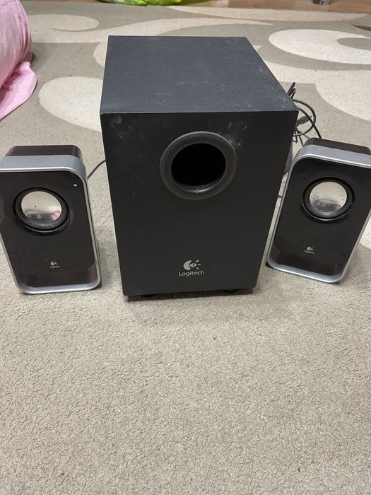 Музичні колонки та саббуфер Logitech