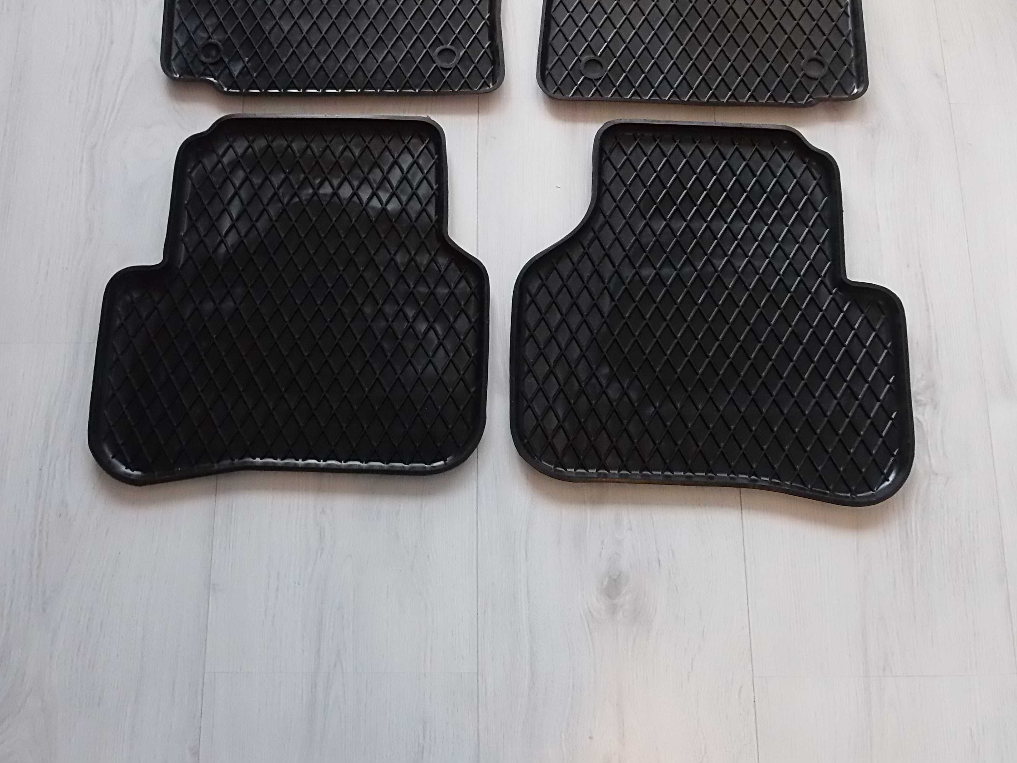 Dywaniki Gumowe Volkswagen Sharan Touareg Touran Caddy Lupo Fox Tiguan