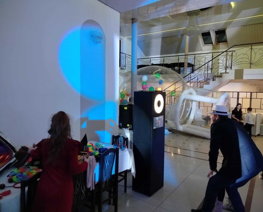 Fotobudka klasyczna ,nielimitowany wydruk , księga gości. Biały miś.