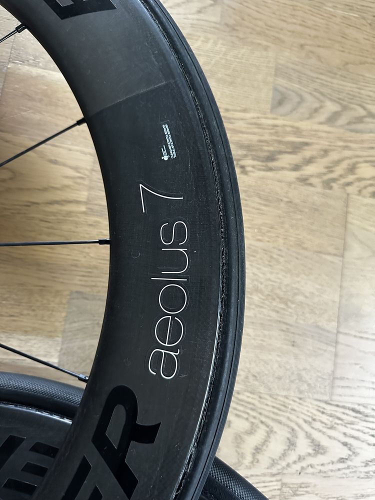 Koła Bontrager Aeolus 7 Carbon - jak nowe