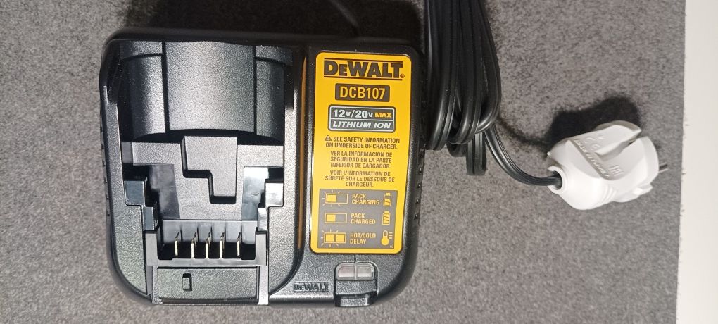 ‼️НОВИЙ DeWalt шуруповерт DCD794D1 батарея 2 аН зарядне DCB107