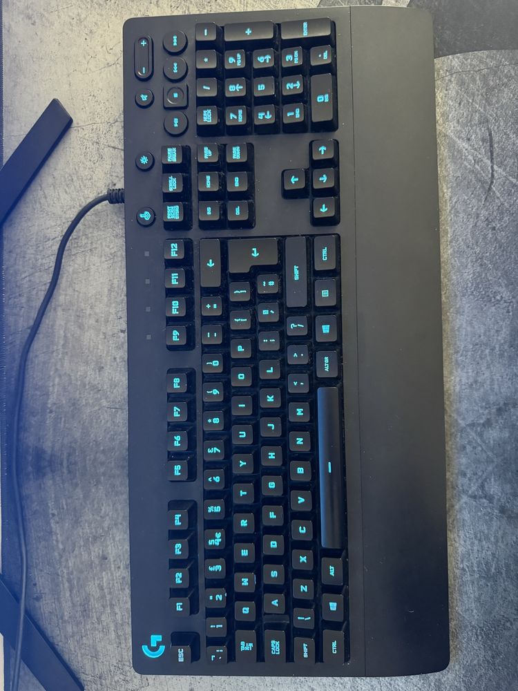 клавіатура logitech g213