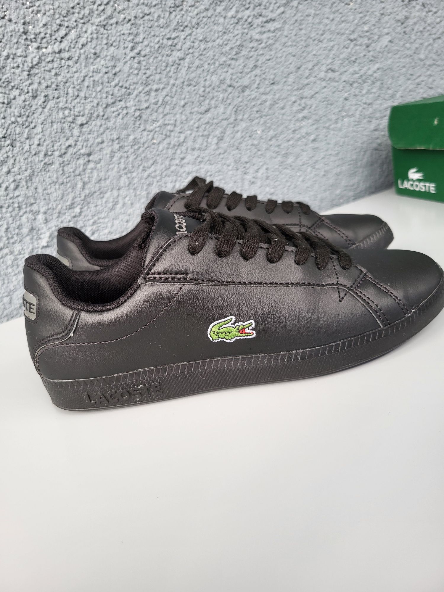 Sprzedam buty" Lacoste"