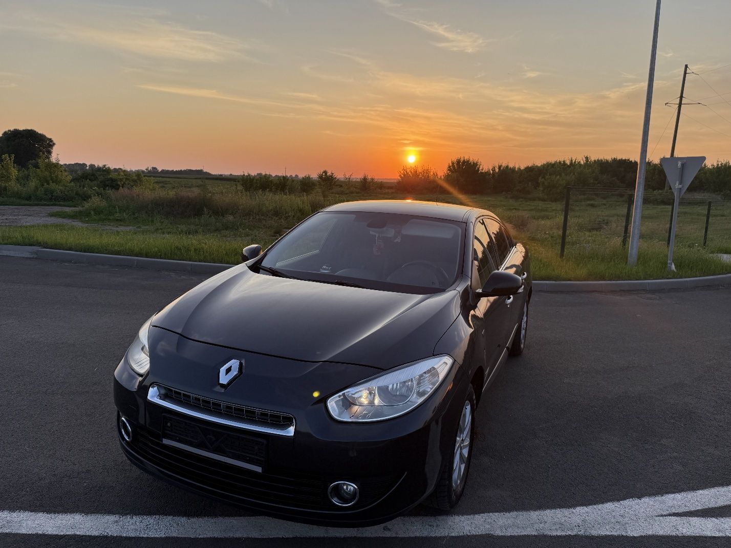Renault Fluence 1.6 газ/бензин 2012 82 kw