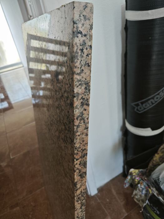 Pedra granito para bancada. Entregamos na zona de sintra