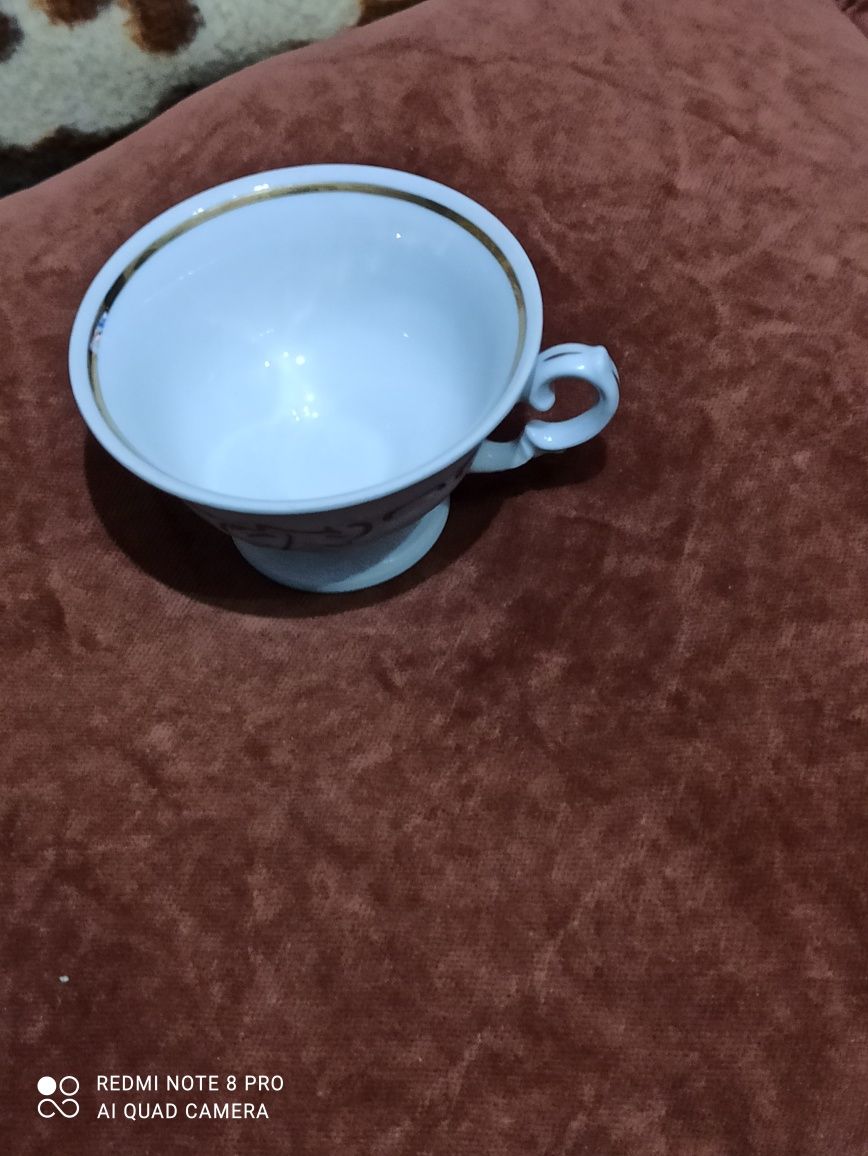 Porcelana zestaw kawowy herbaciany dwunastoosobowa 12 osób