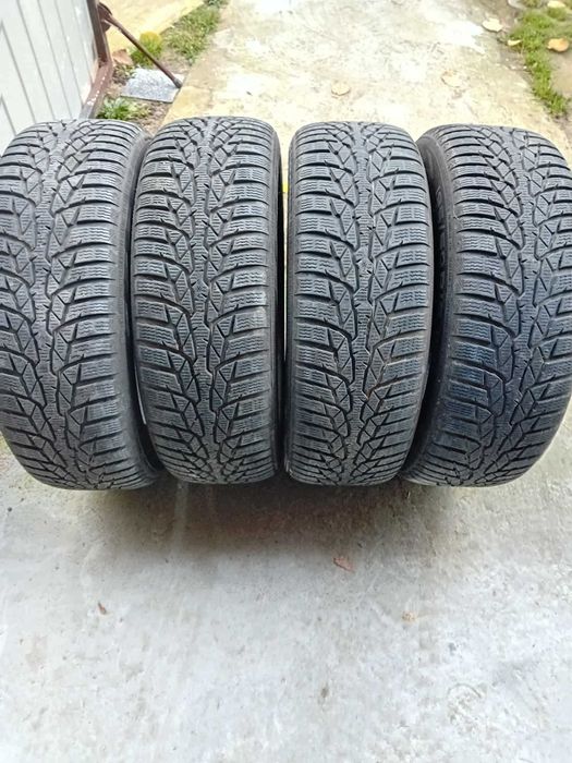 Opony zimowe 195/60 R16